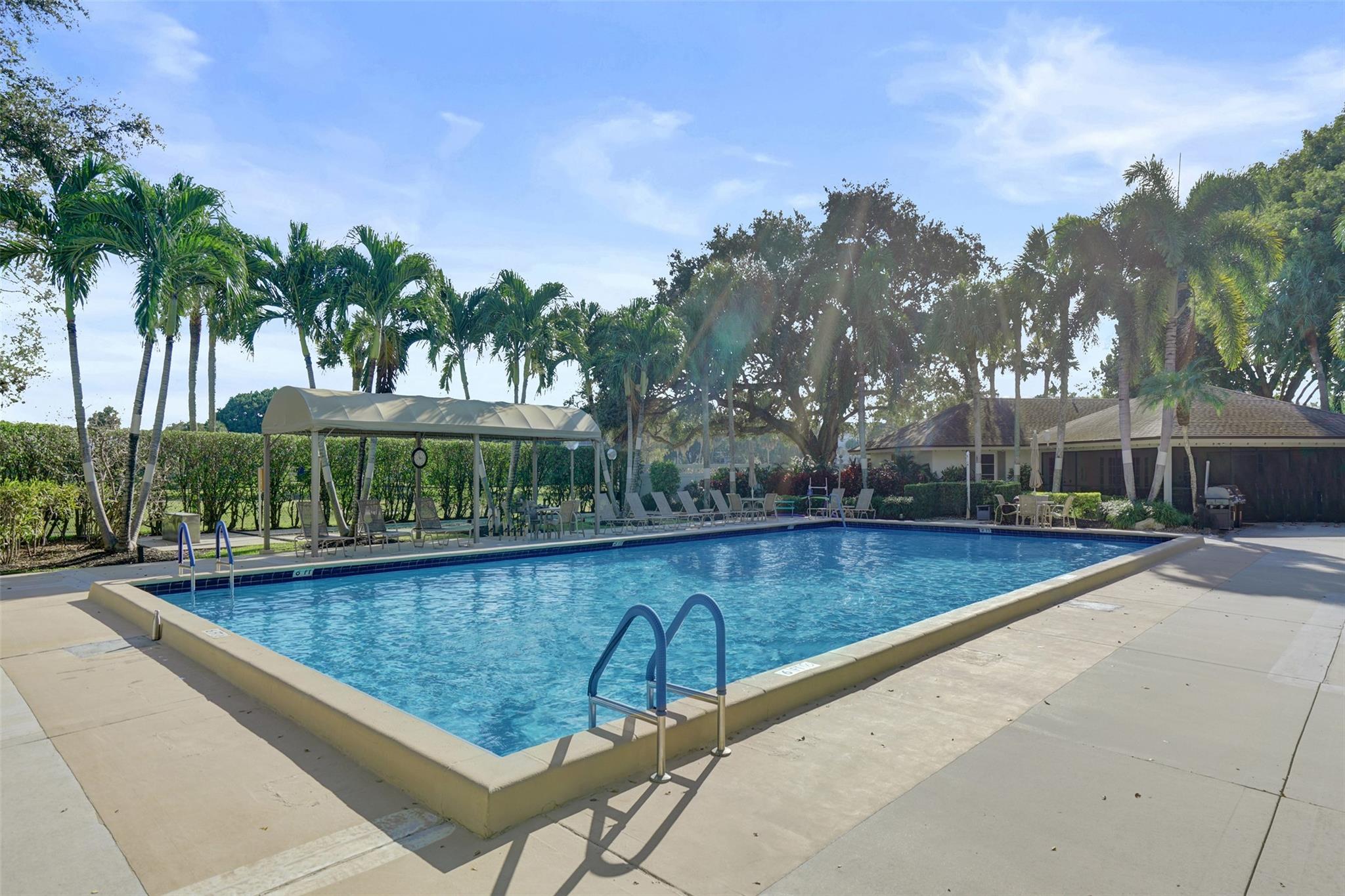 PALM AIRE COUNTRY CLUB - Residential