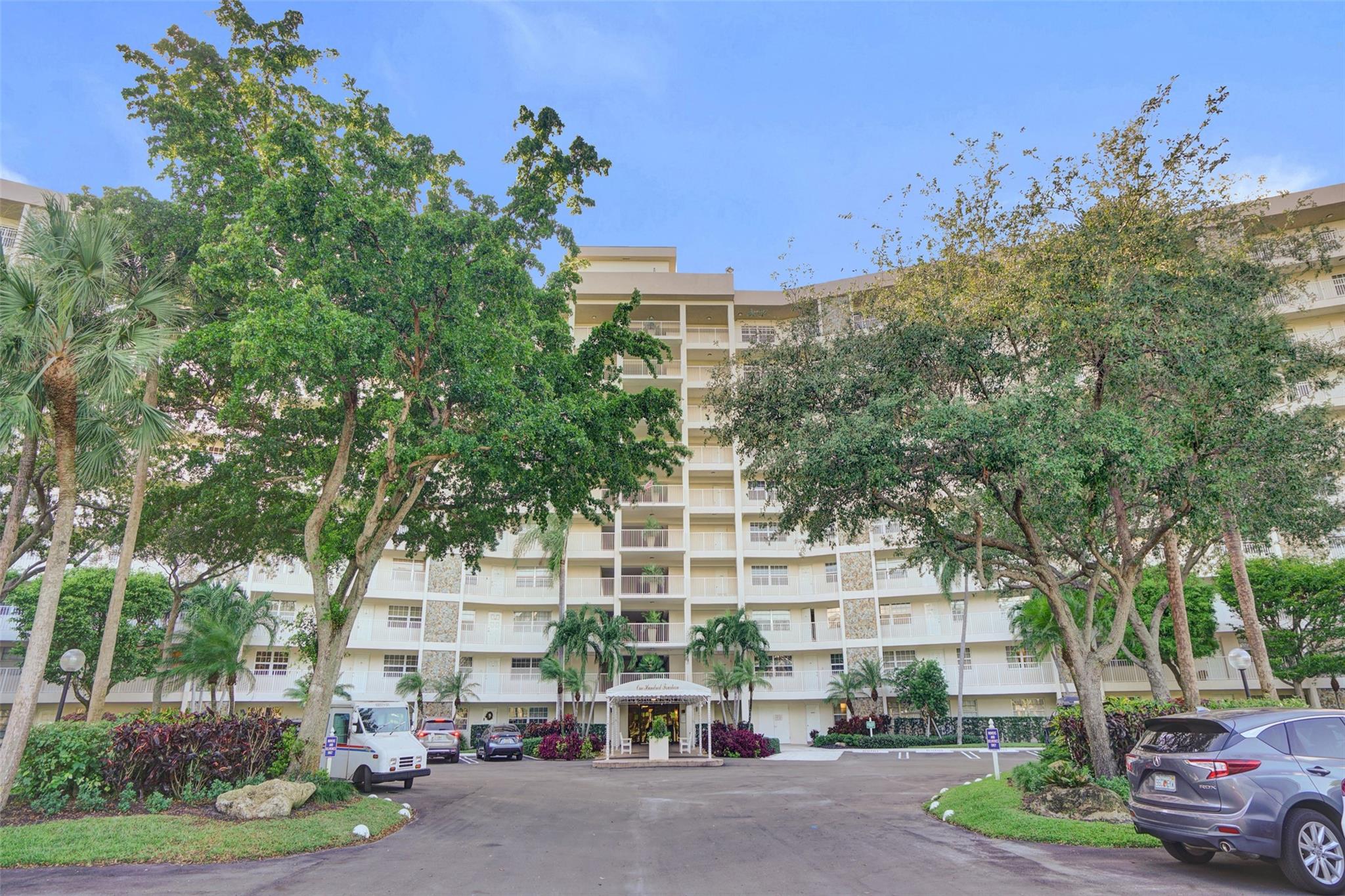 PALM AIRE COUNTRY CLUB - Residential