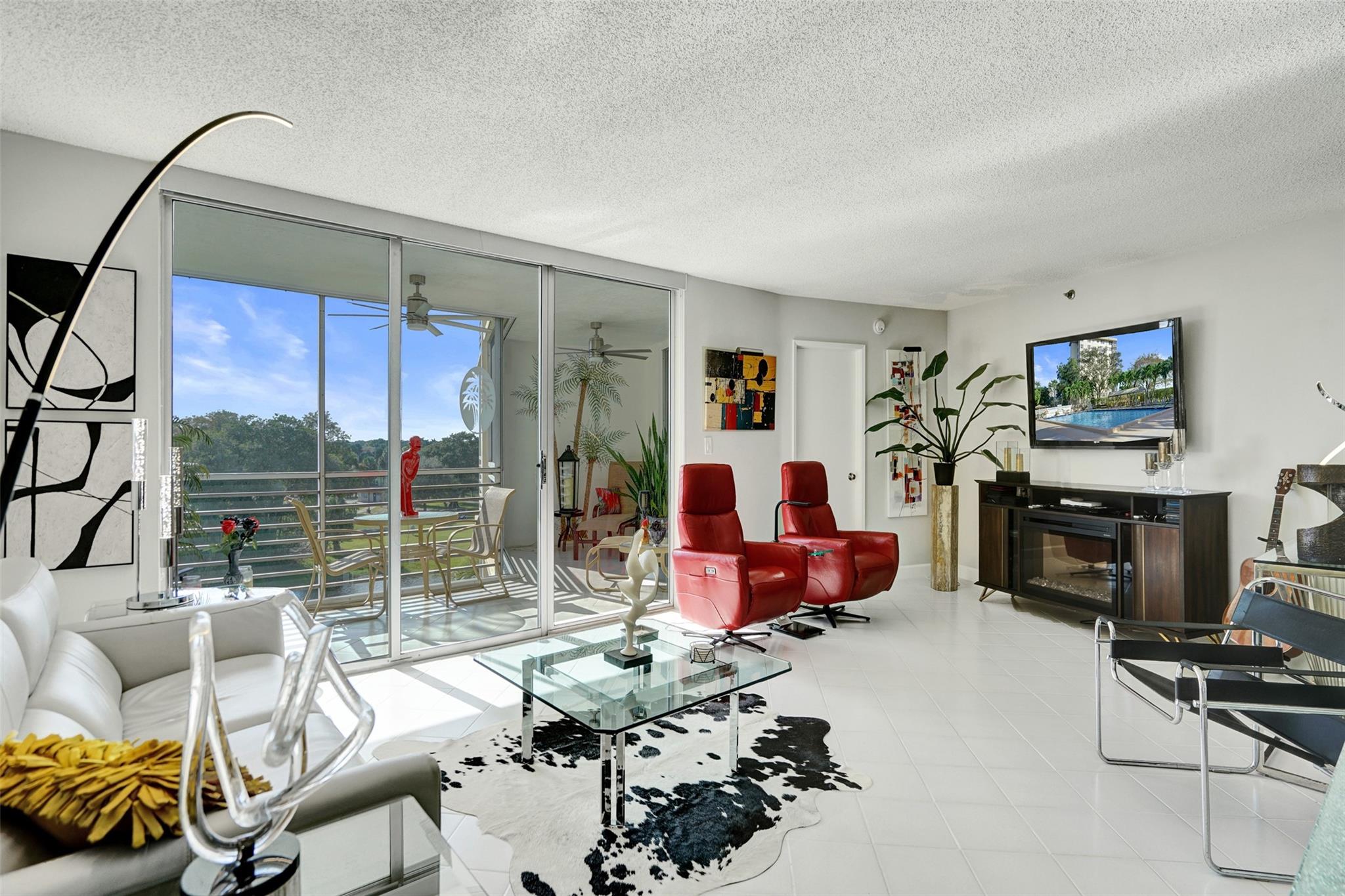 PALM AIRE COUNTRY CLUB - Residential