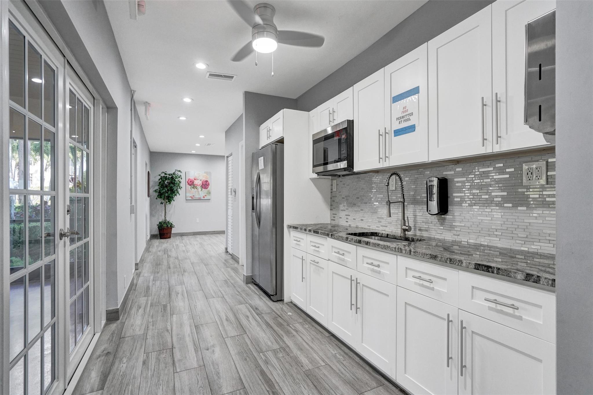 PALM AIRE COUNTRY CLUB - Residential