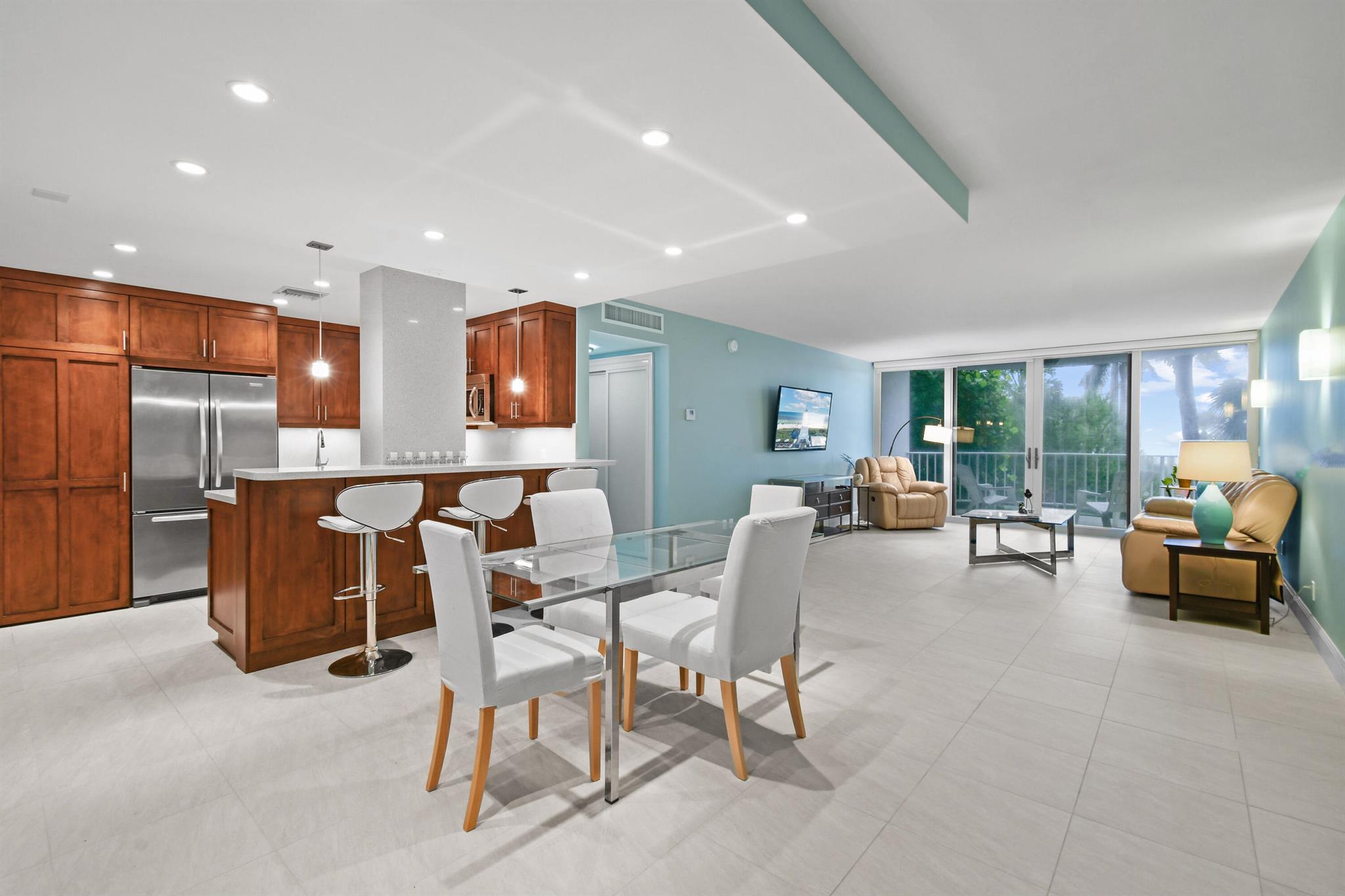TWENTY TWO NINETY FIVE SO - Residential