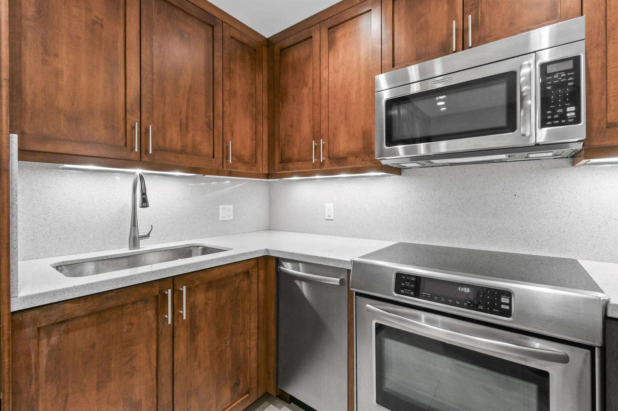 TWENTY TWO NINETY FIVE SO - Residential