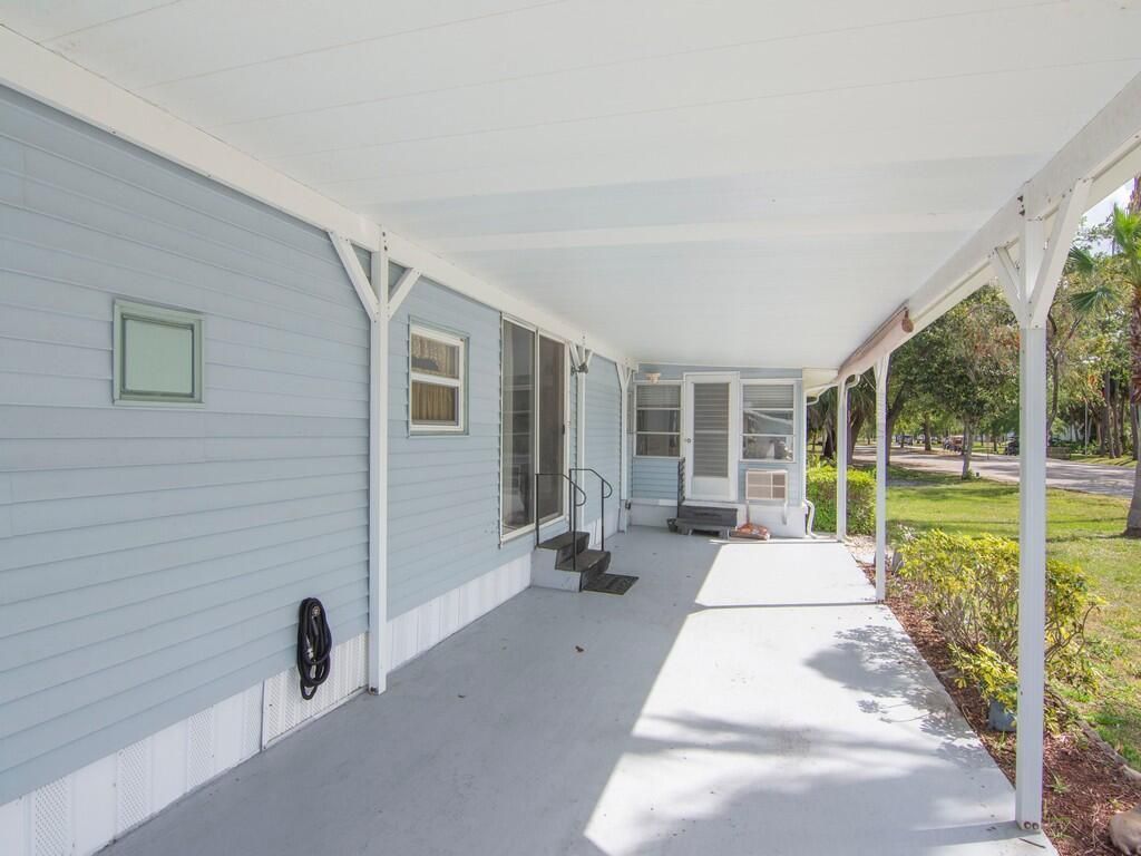 Photo of 1 Silver Oak Lane, Port Saint Lucie, FL 34952 (MLS # R10972305)