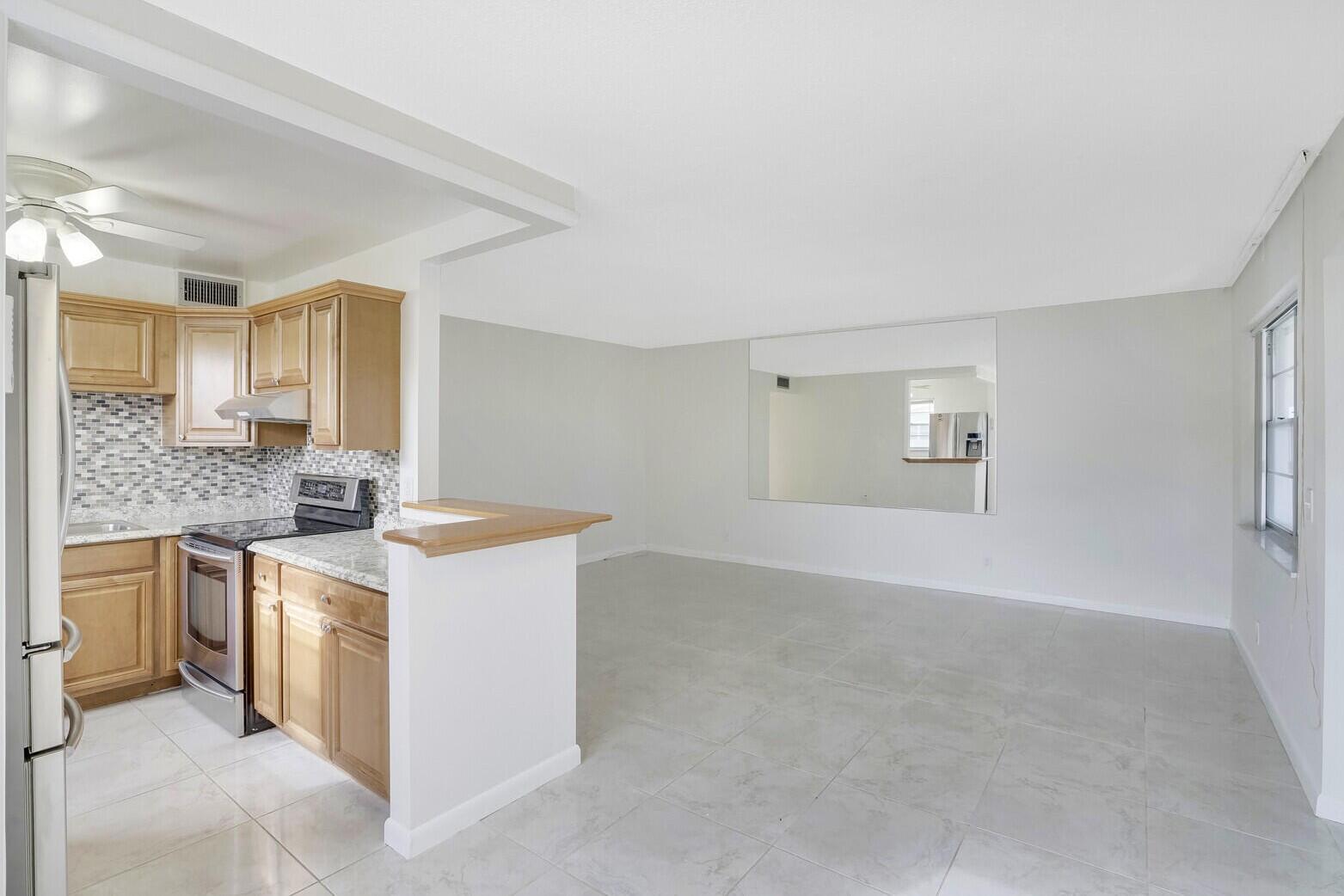 CENTURY VILLAGE - SOMERSET CONDOS - Residential
