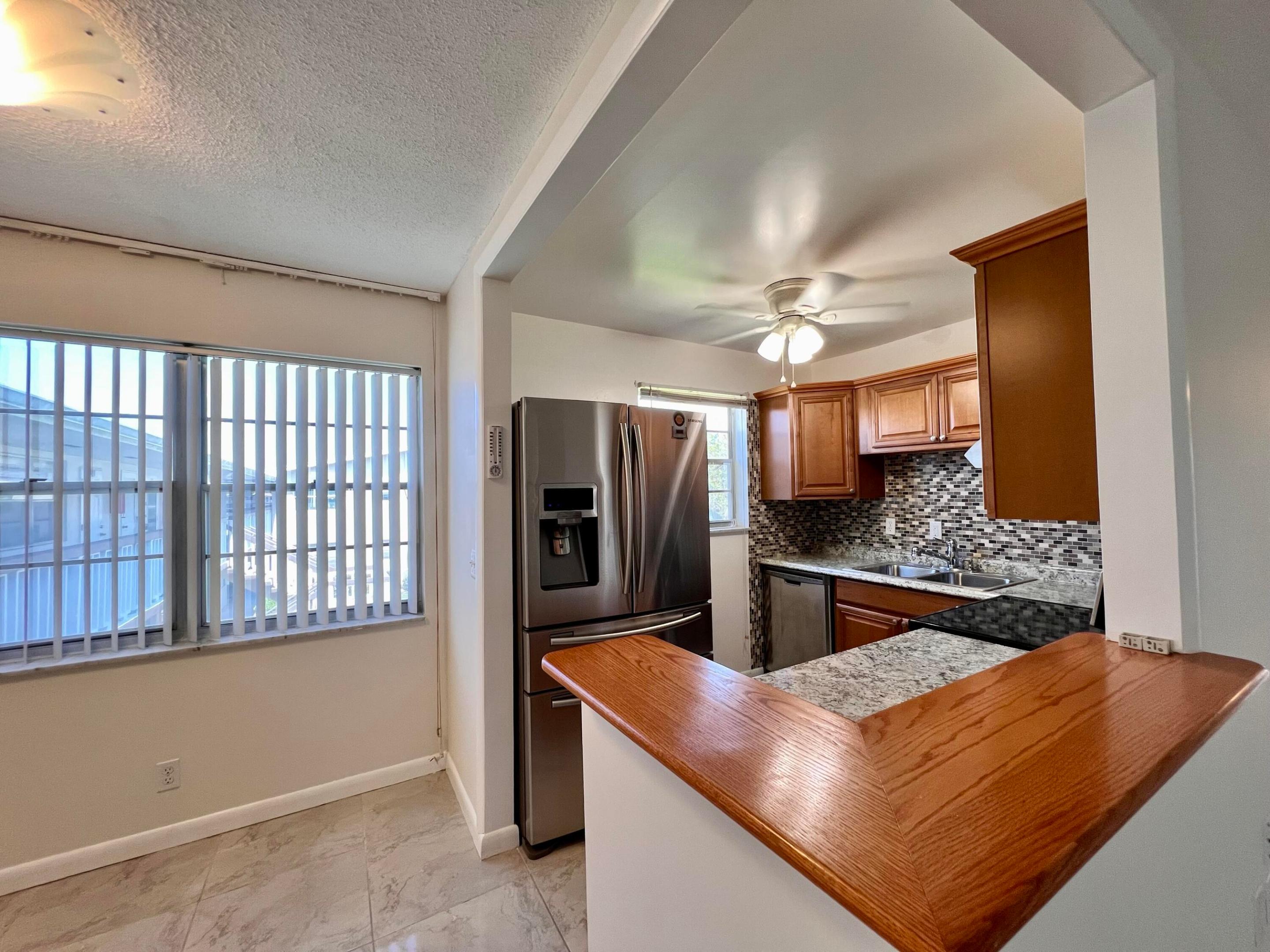 CENTURY VILLAGE - SOMERSET CONDOS - Residential