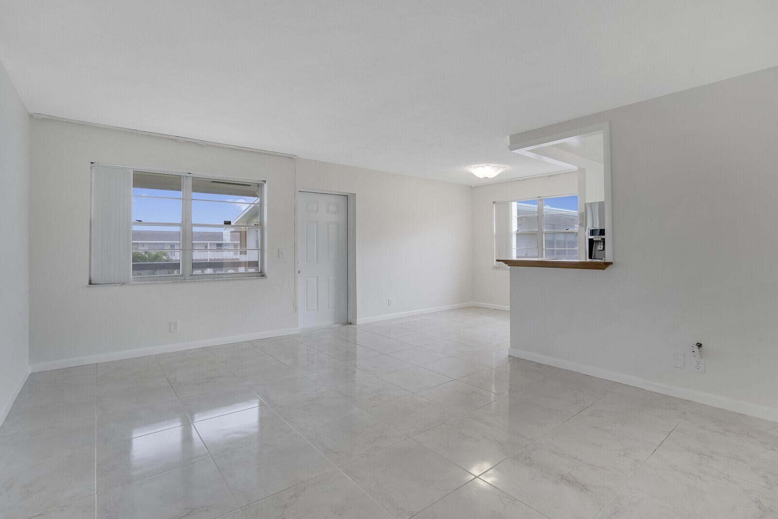 CENTURY VILLAGE - SOMERSET CONDOS - Residential