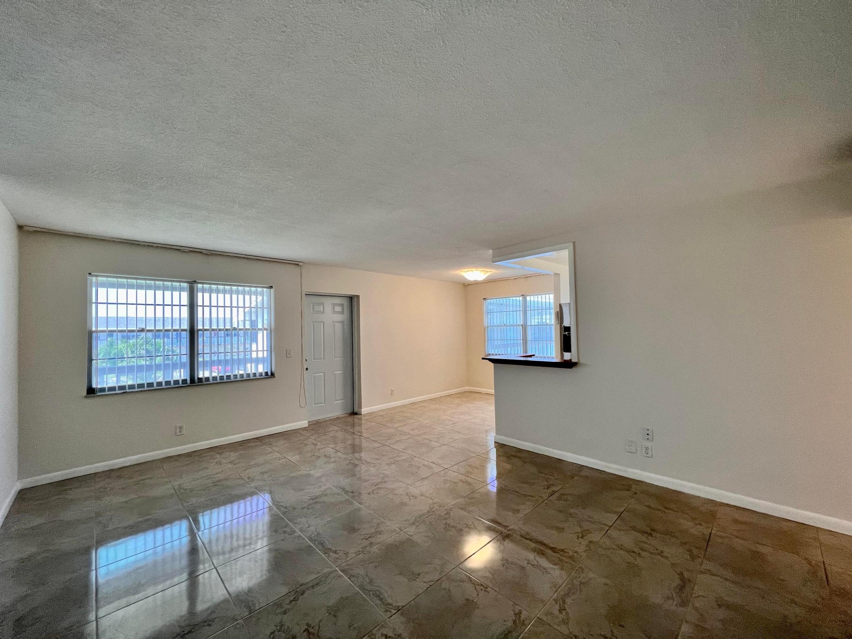 CENTURY VILLAGE - SOMERSET CONDOS - Residential