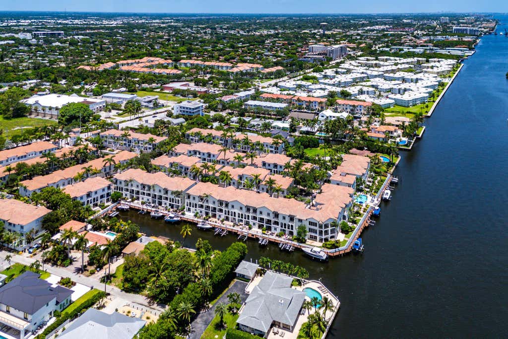 Photo of 3030 WATERSIDE Circle, Boynton Beach, FL 33435 (MLS # B26053772)
