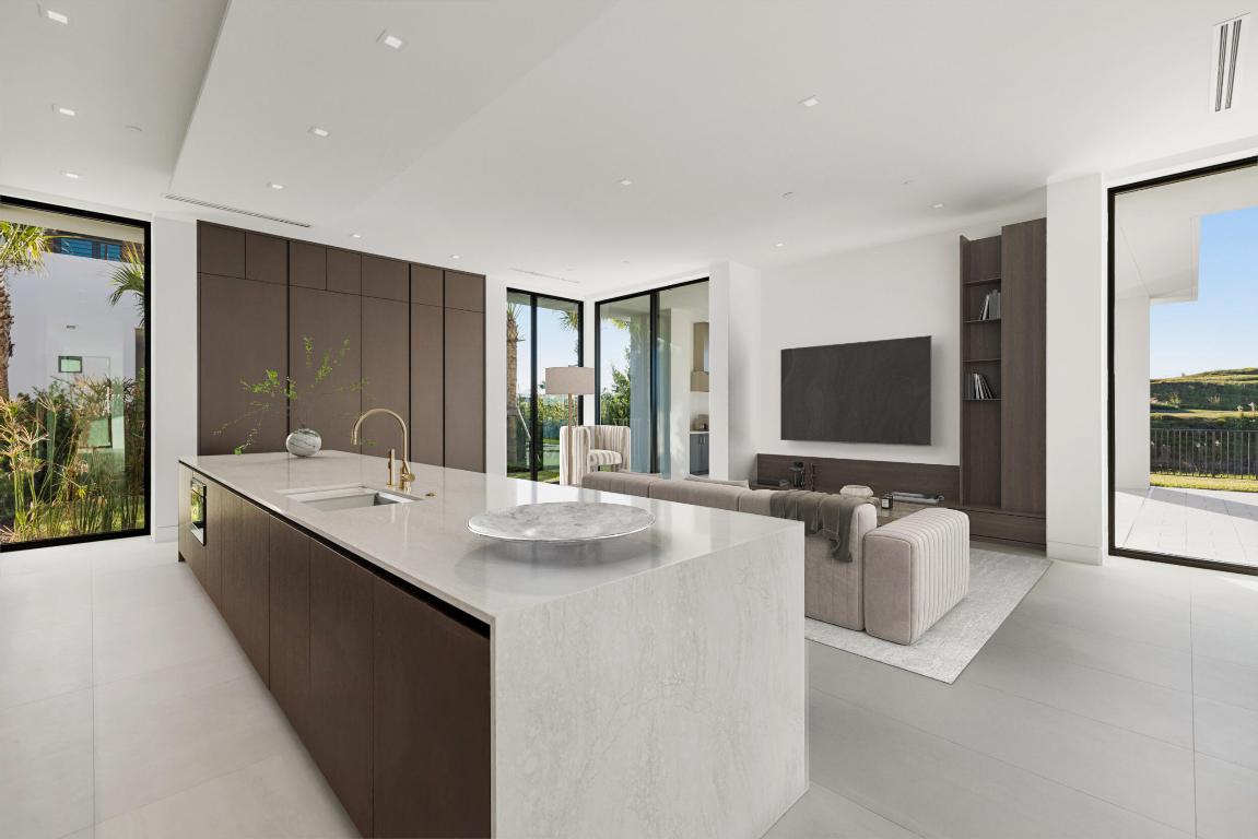 PANTHER NATIONAL AT AVENIR POD - Residential