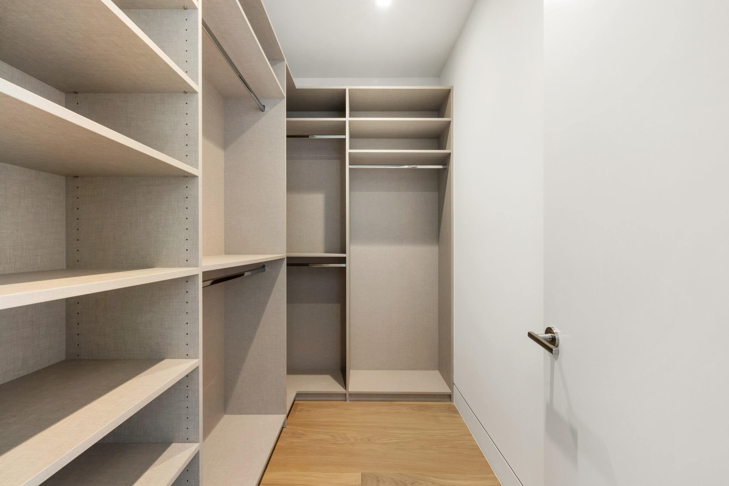 PANTHER NATIONAL AT AVENIR POD - Residential