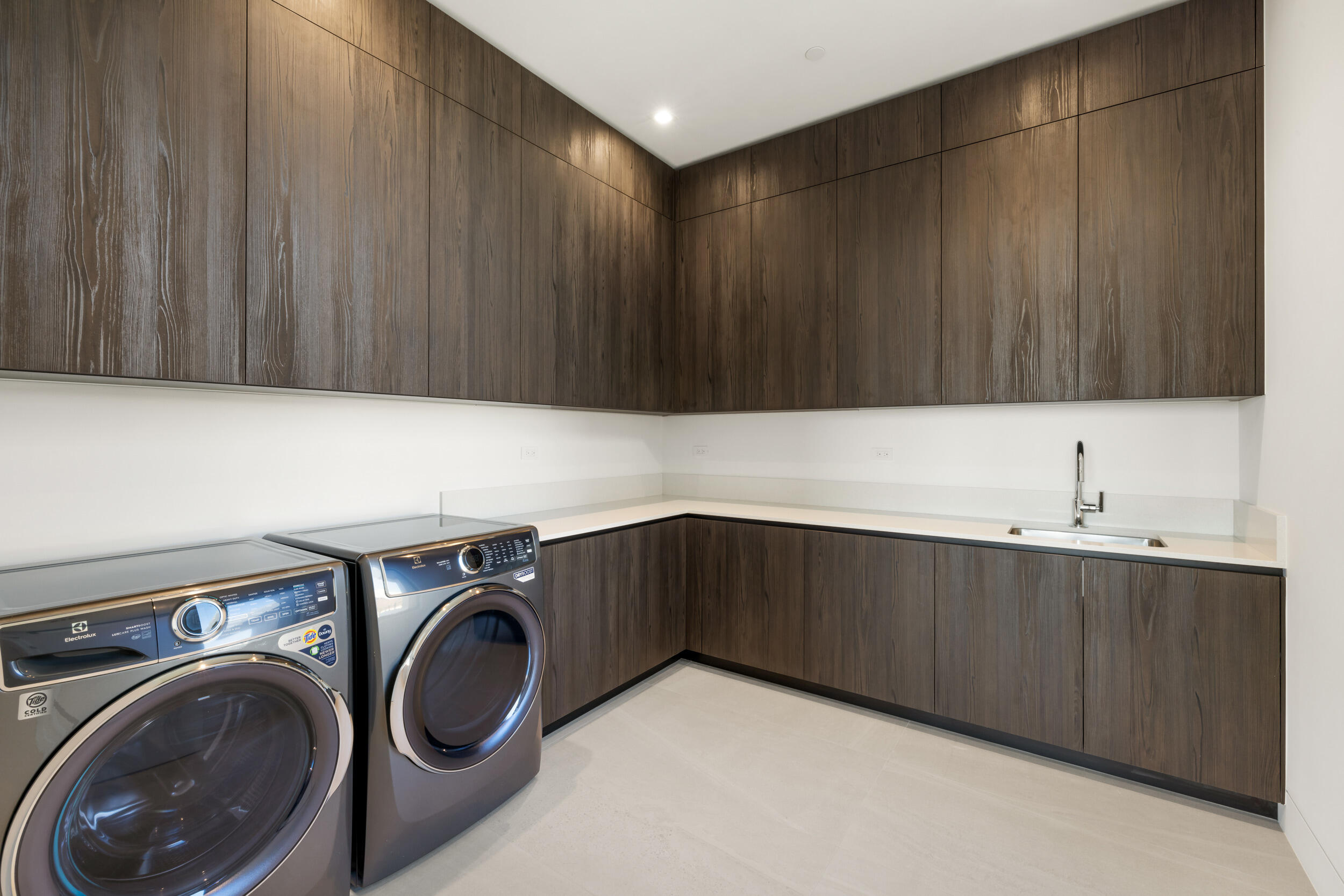 PANTHER NATIONAL AT AVENIR POD - Residential