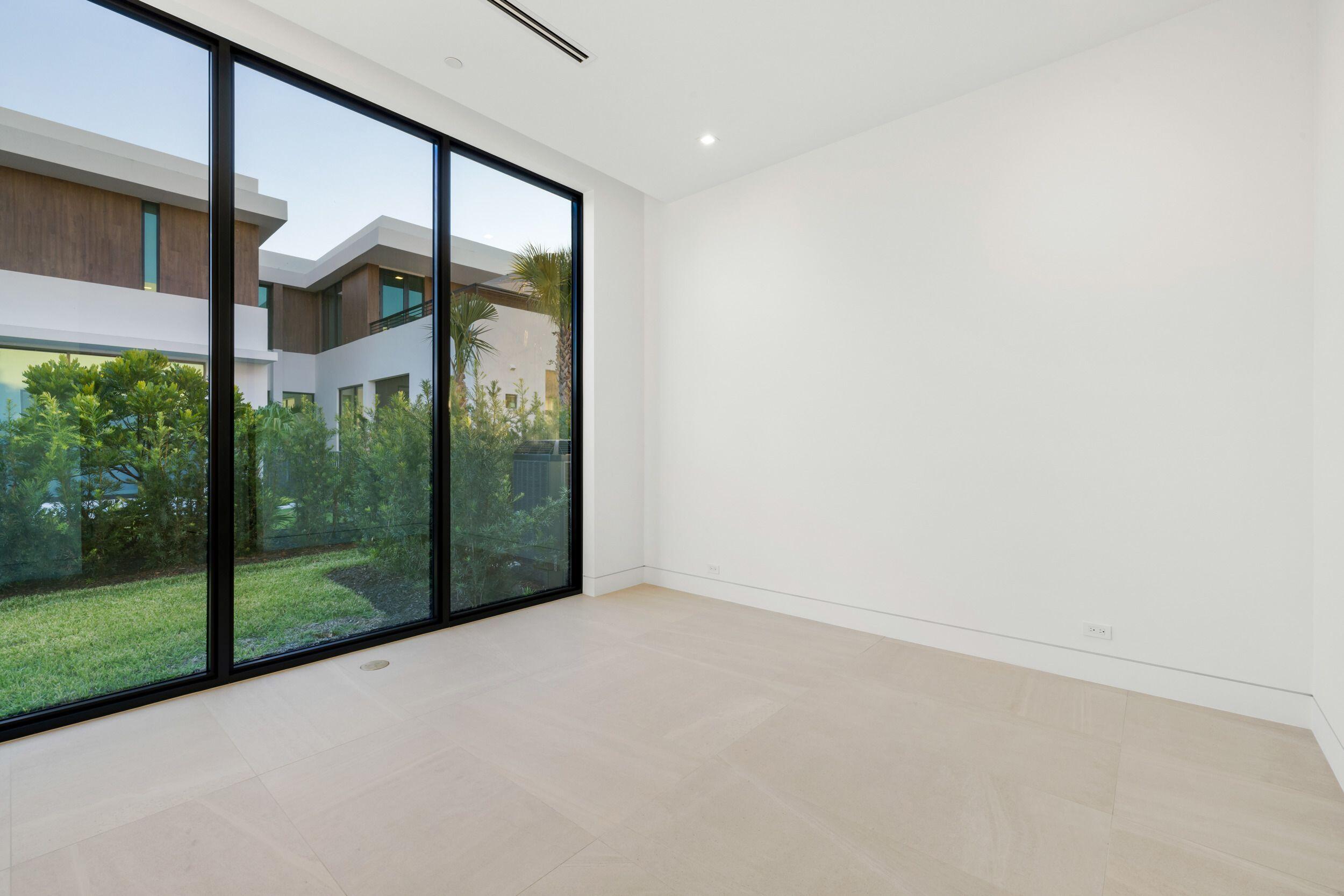 PANTHER NATIONAL AT AVENIR POD - Residential