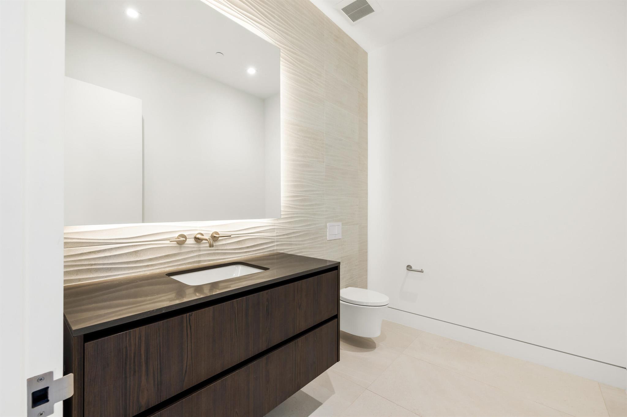 PANTHER NATIONAL AT AVENI - Residential