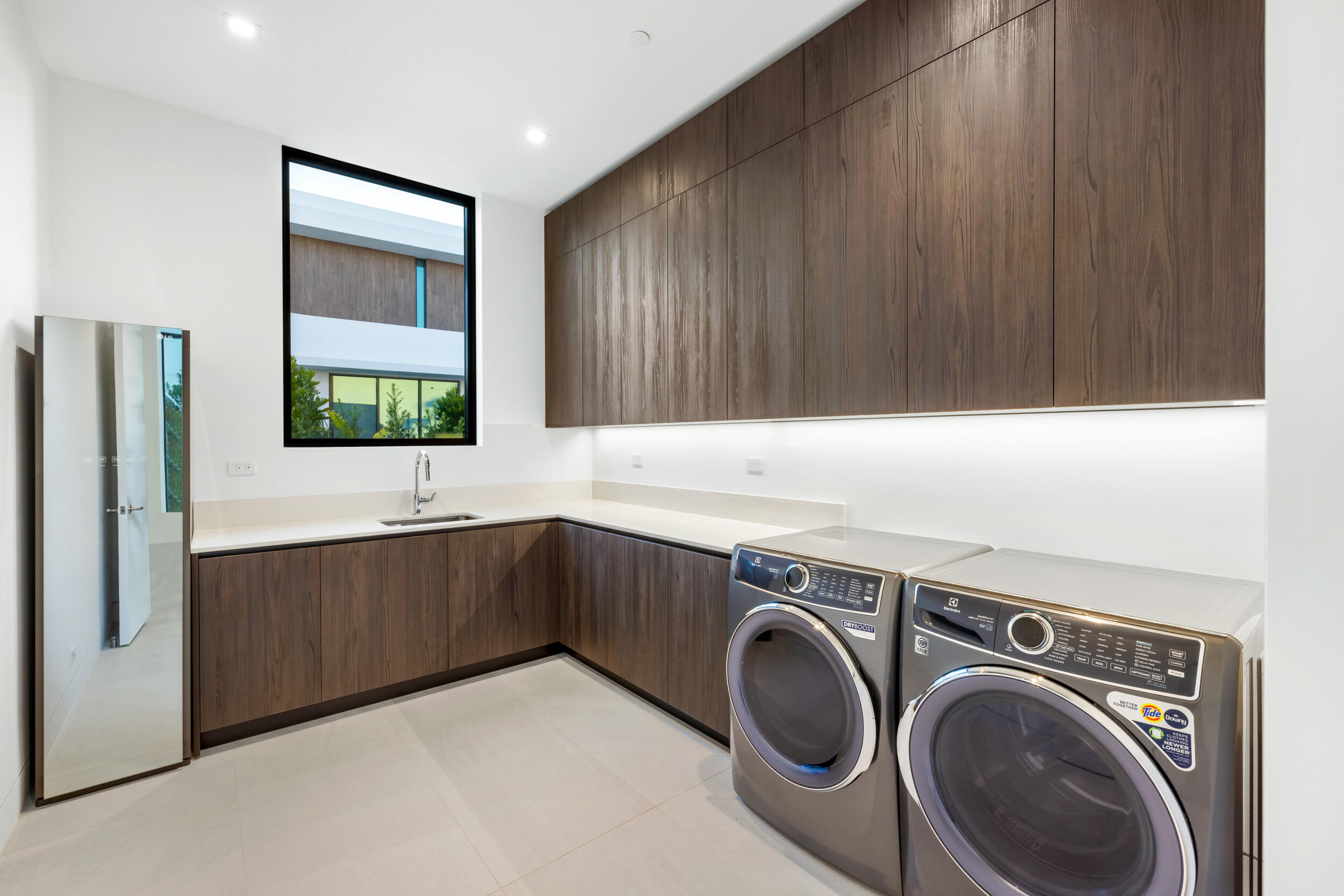 PANTHER NATIONAL AT AVENIR POD - Residential