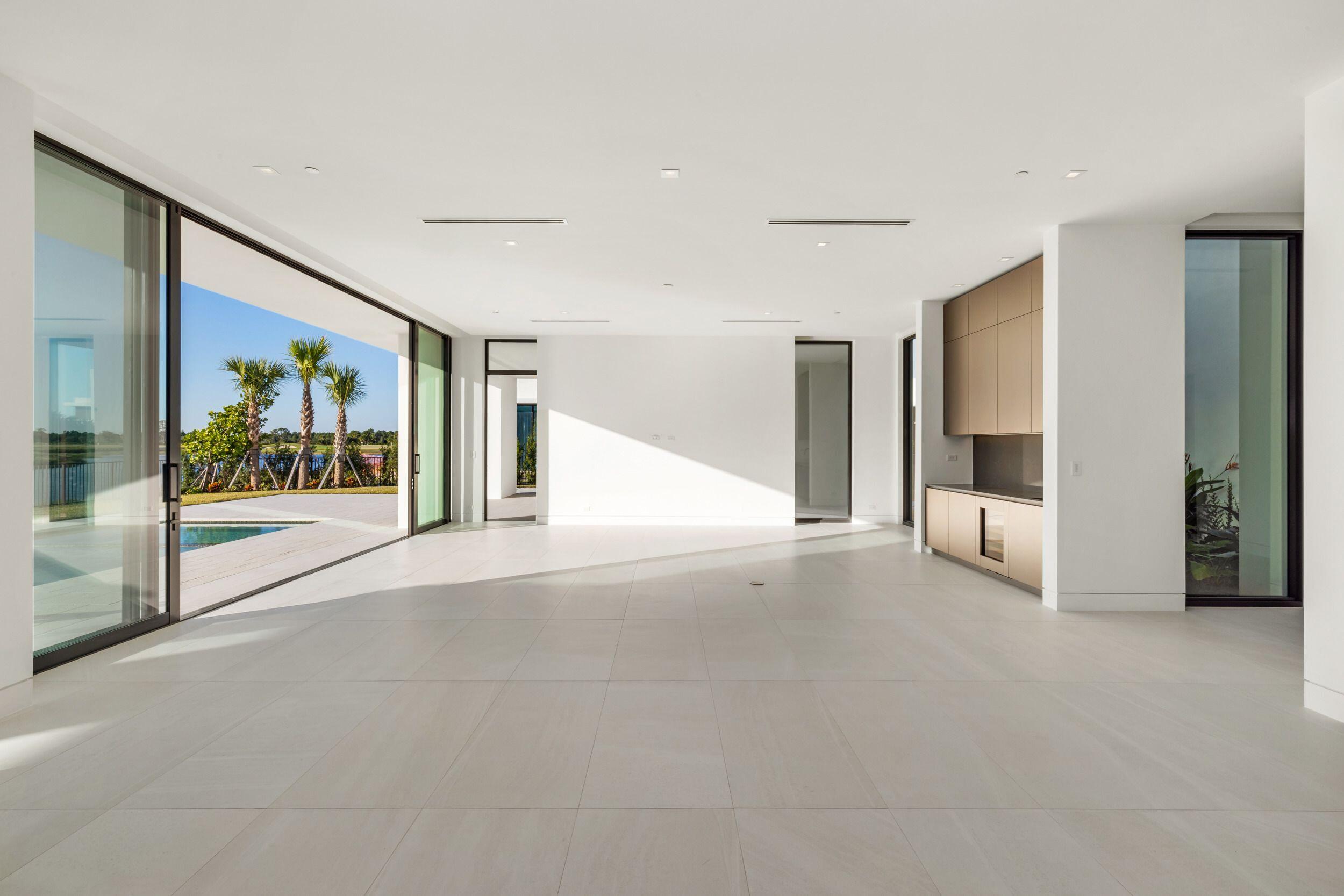 PANTHER NATIONAL AT AVENIR POD - Residential