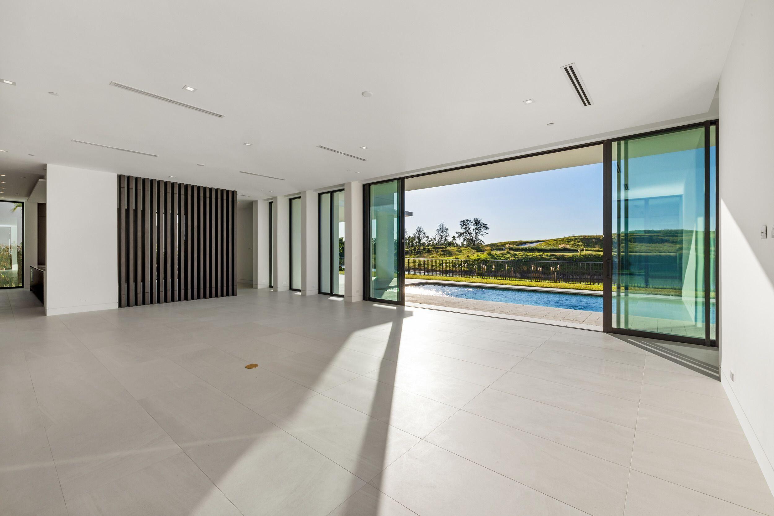 PANTHER NATIONAL AT AVENIR POD - Residential