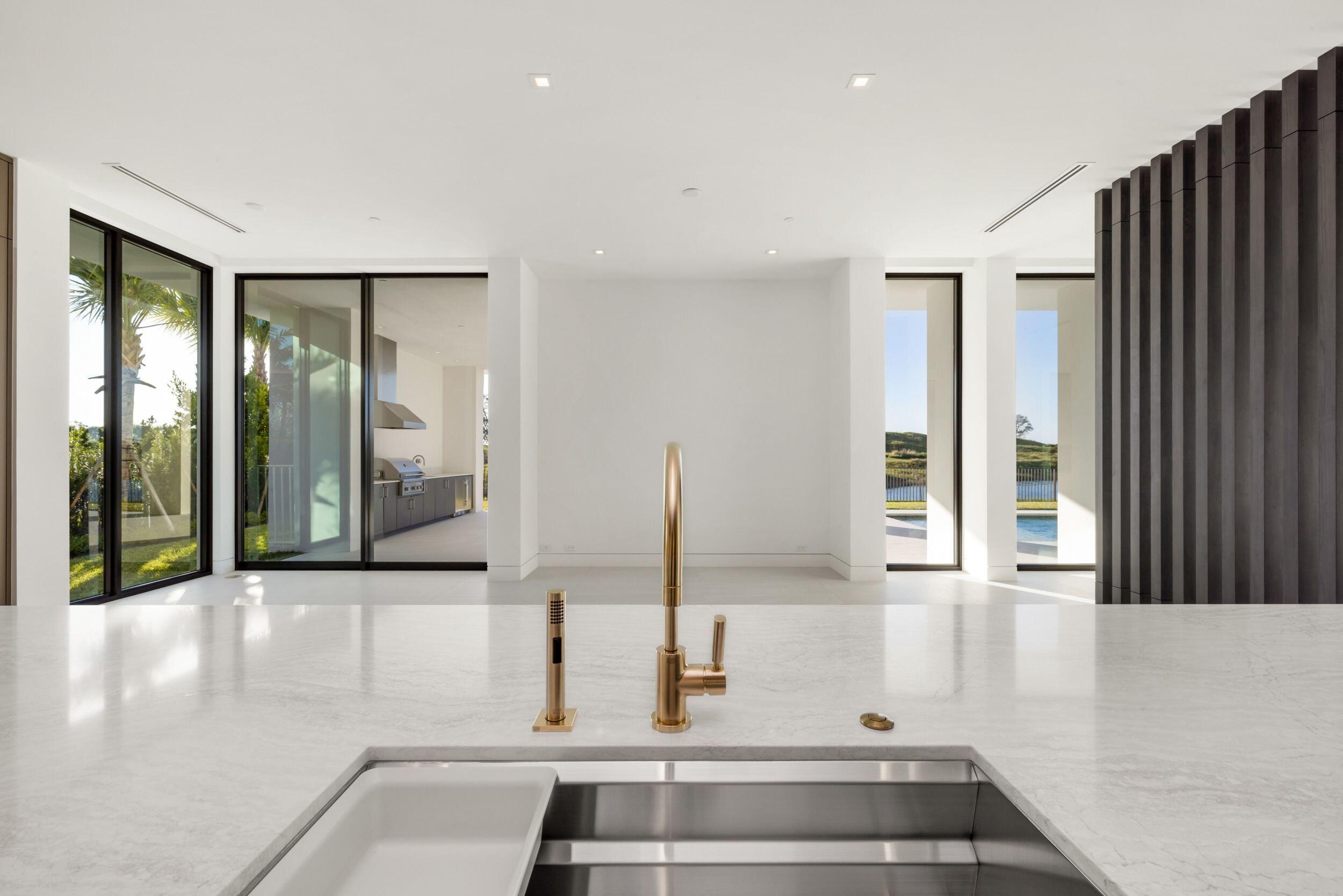 PANTHER NATIONAL AT AVENIR POD - Residential