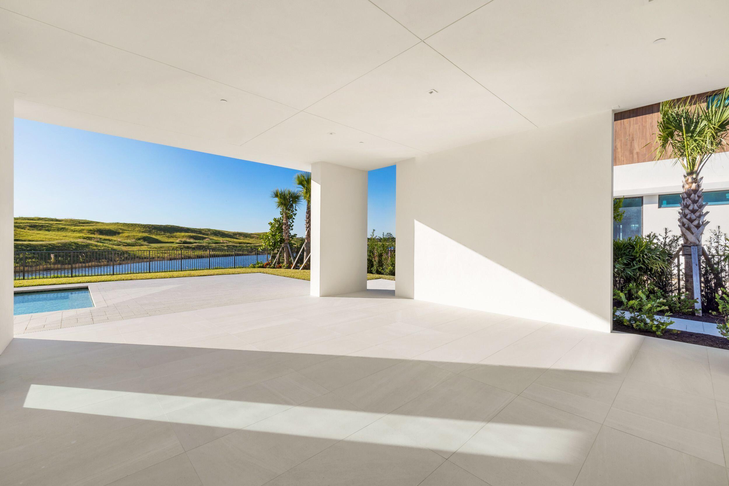 PANTHER NATIONAL AT AVENIR POD - Residential