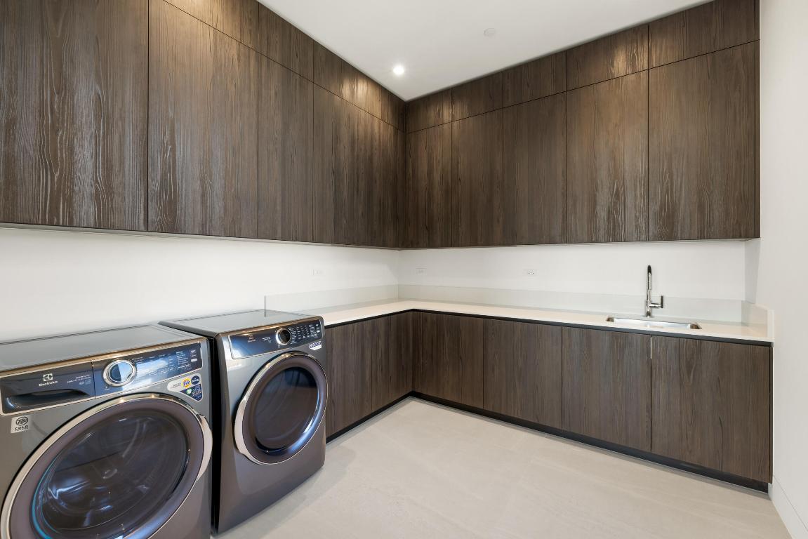 PANTHER NATIONAL AT AVENIR POD - Residential