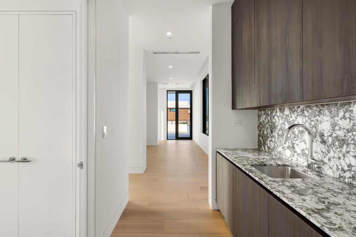 PANTHER NATIONAL AT AVENIR POD - Residential