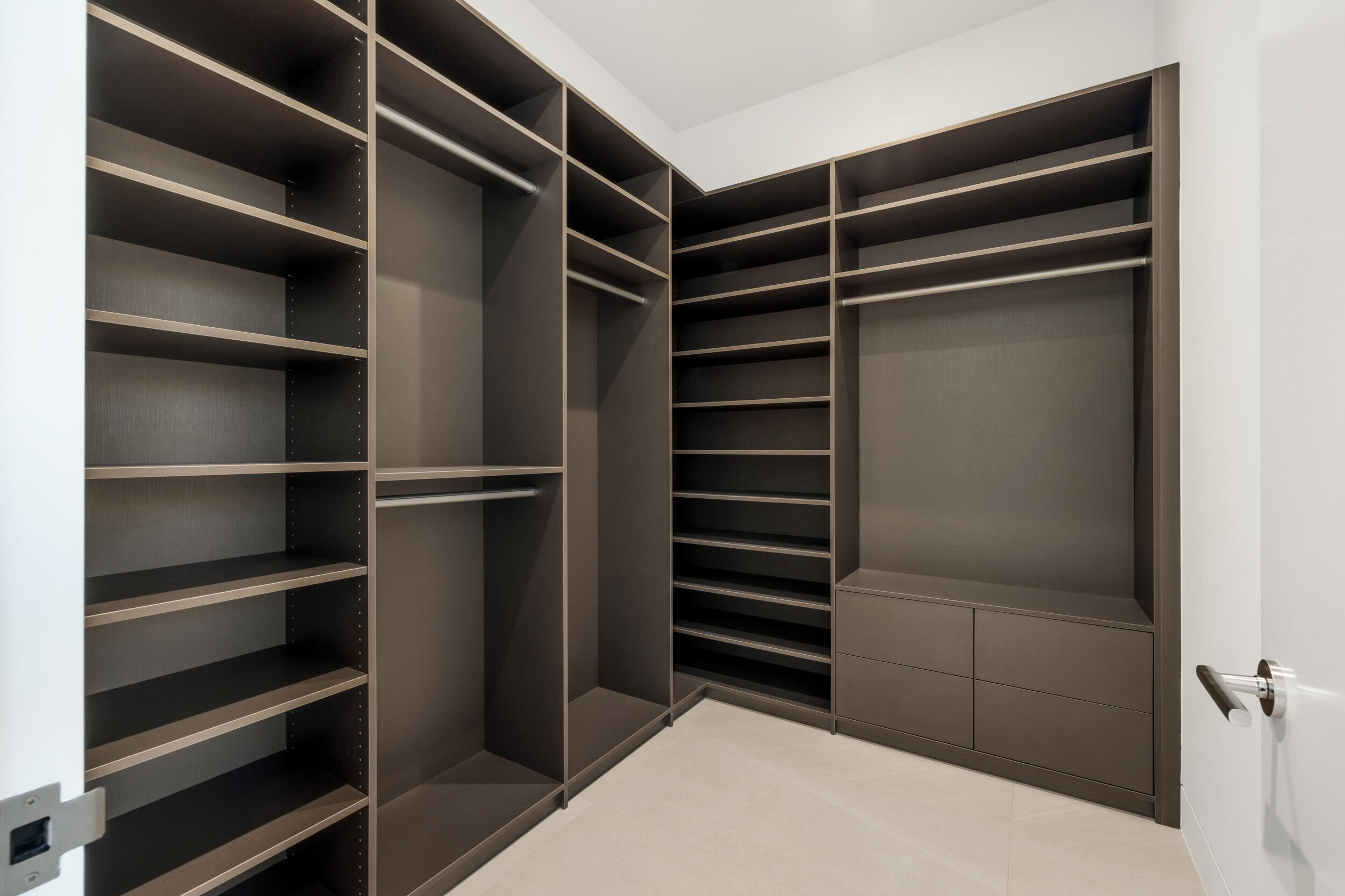 PANTHER NATIONAL AT AVENIR POD - Residential