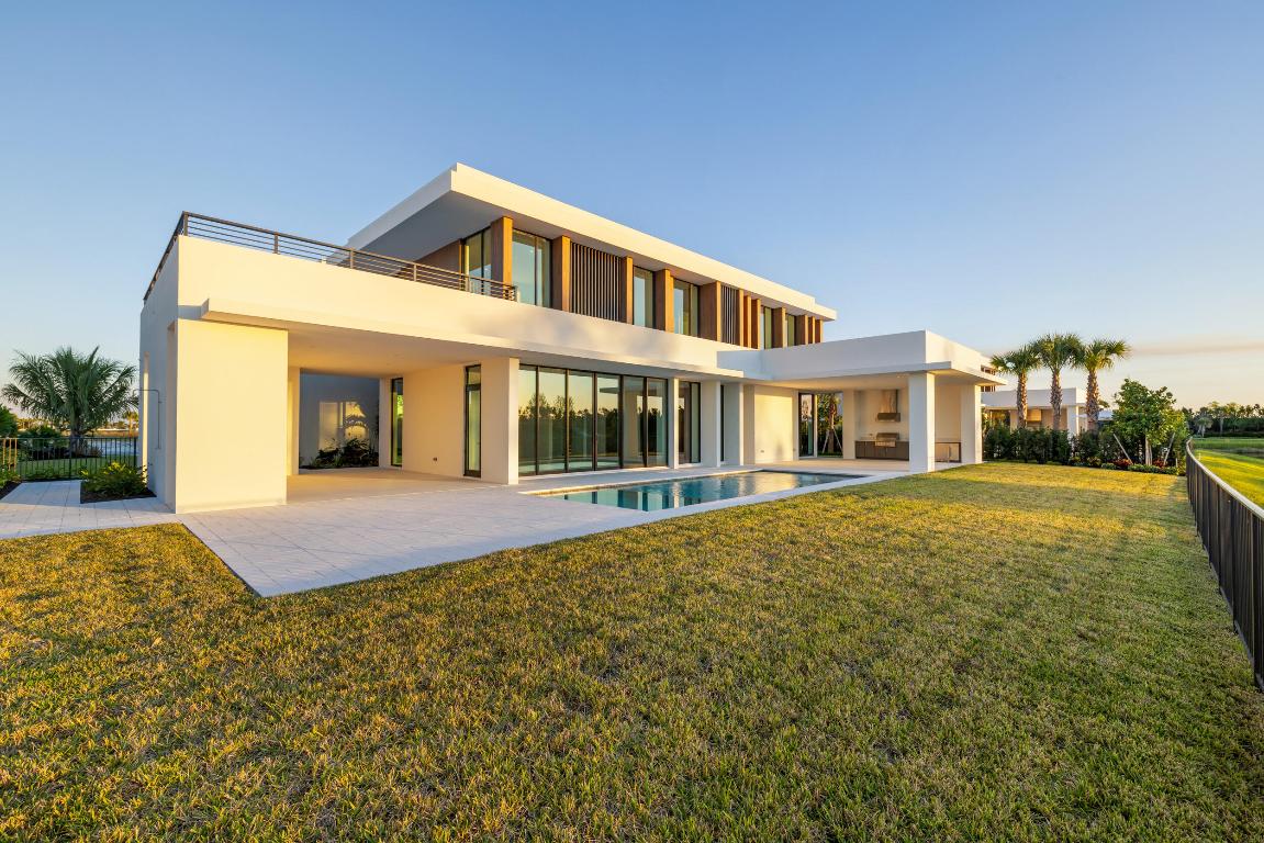 PANTHER NATIONAL AT AVENIR POD - Residential