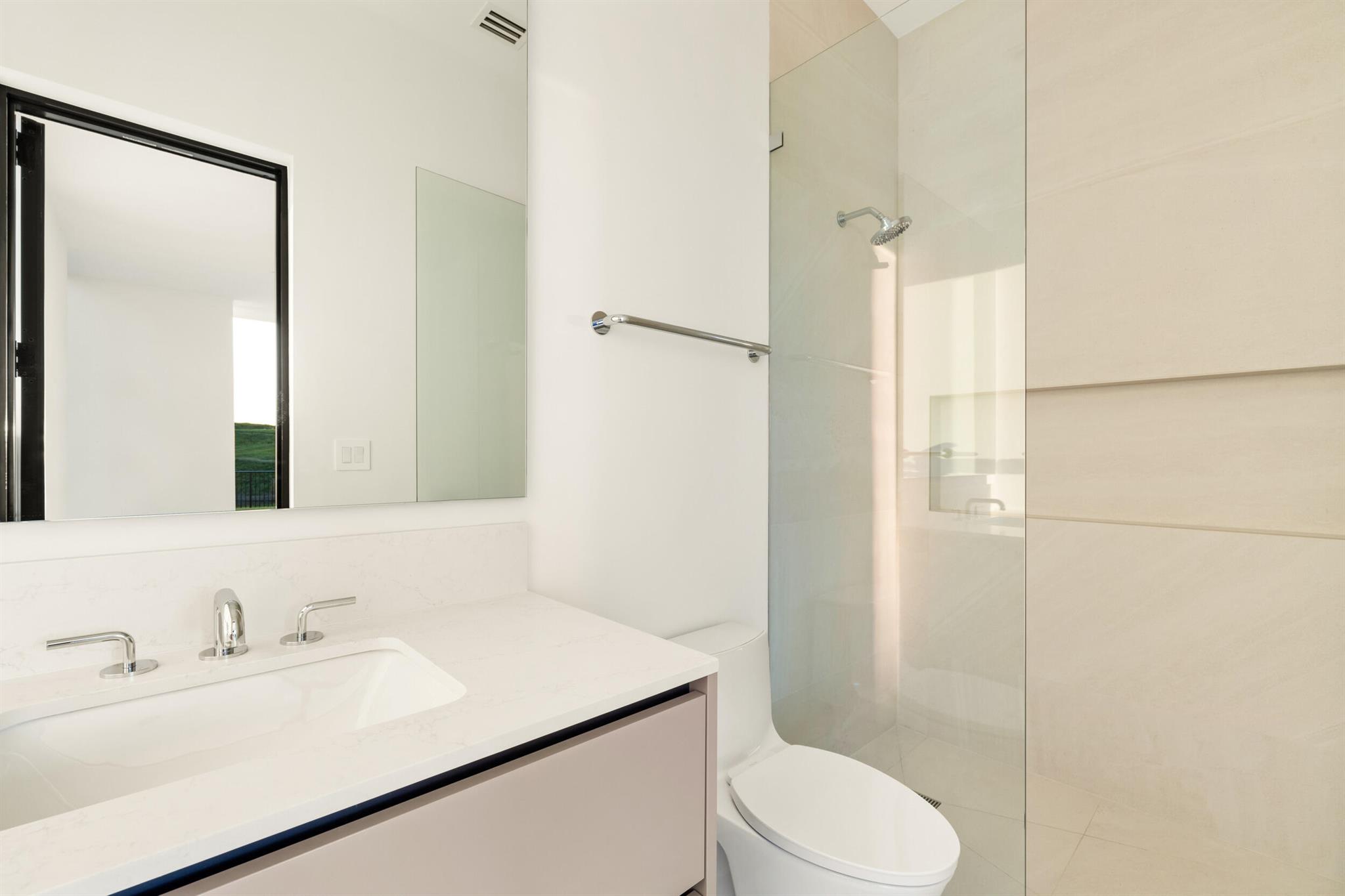 PANTHER NATIONAL AT AVENI - Residential