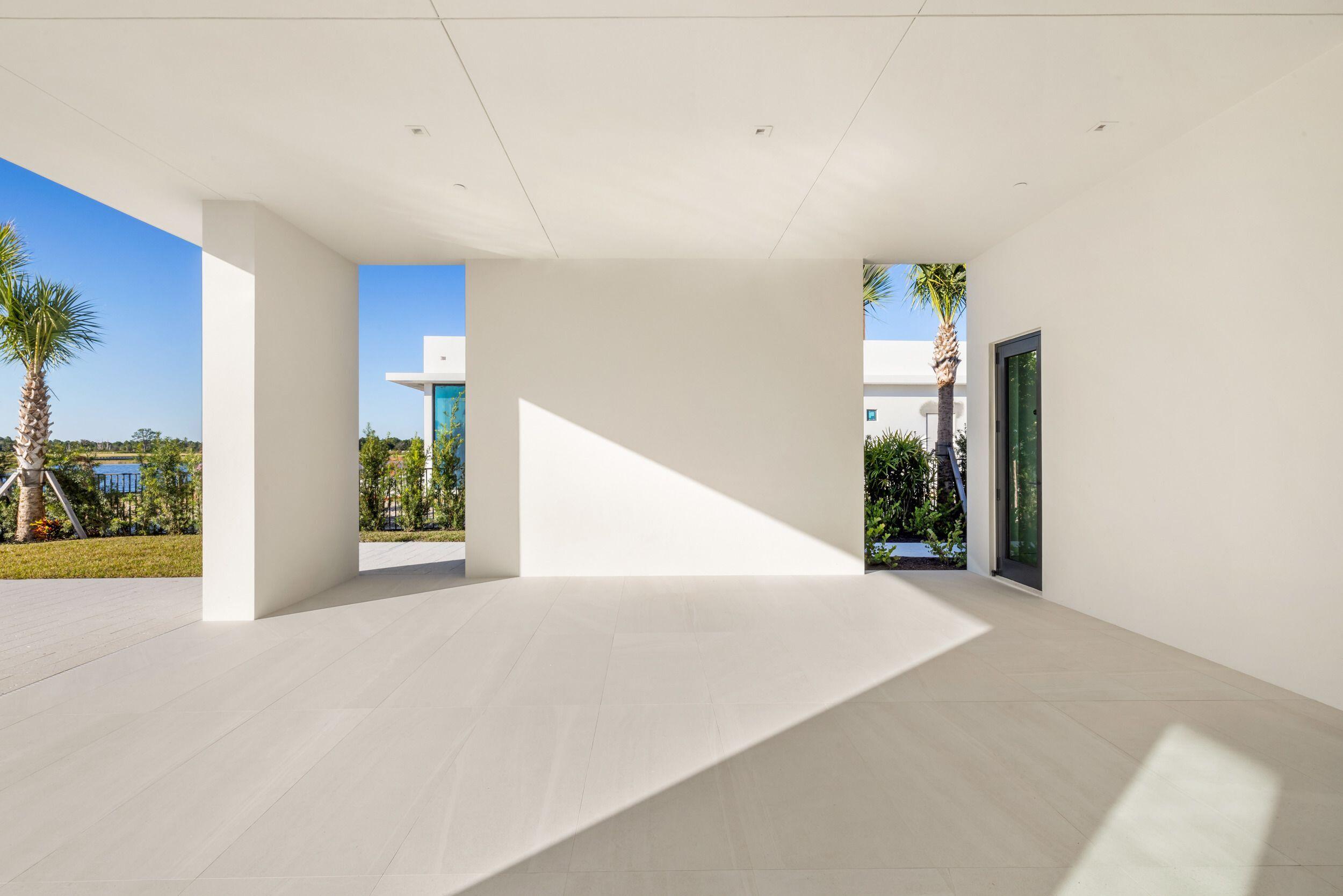 PANTHER NATIONAL AT AVENIR POD - Residential