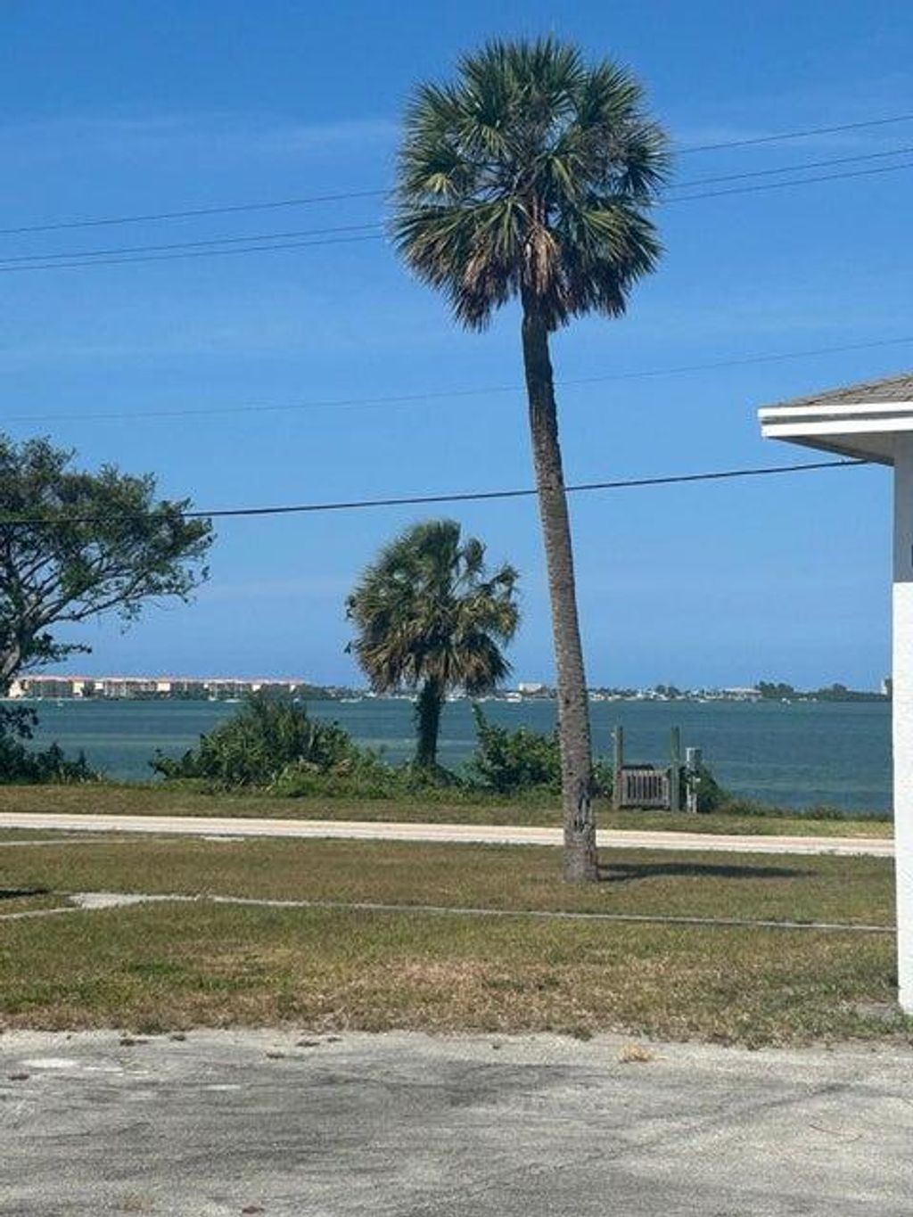 Photo of 519 S Indian River Drive #2b, Fort Pierce, FL 34950 (MLS # R11154094)