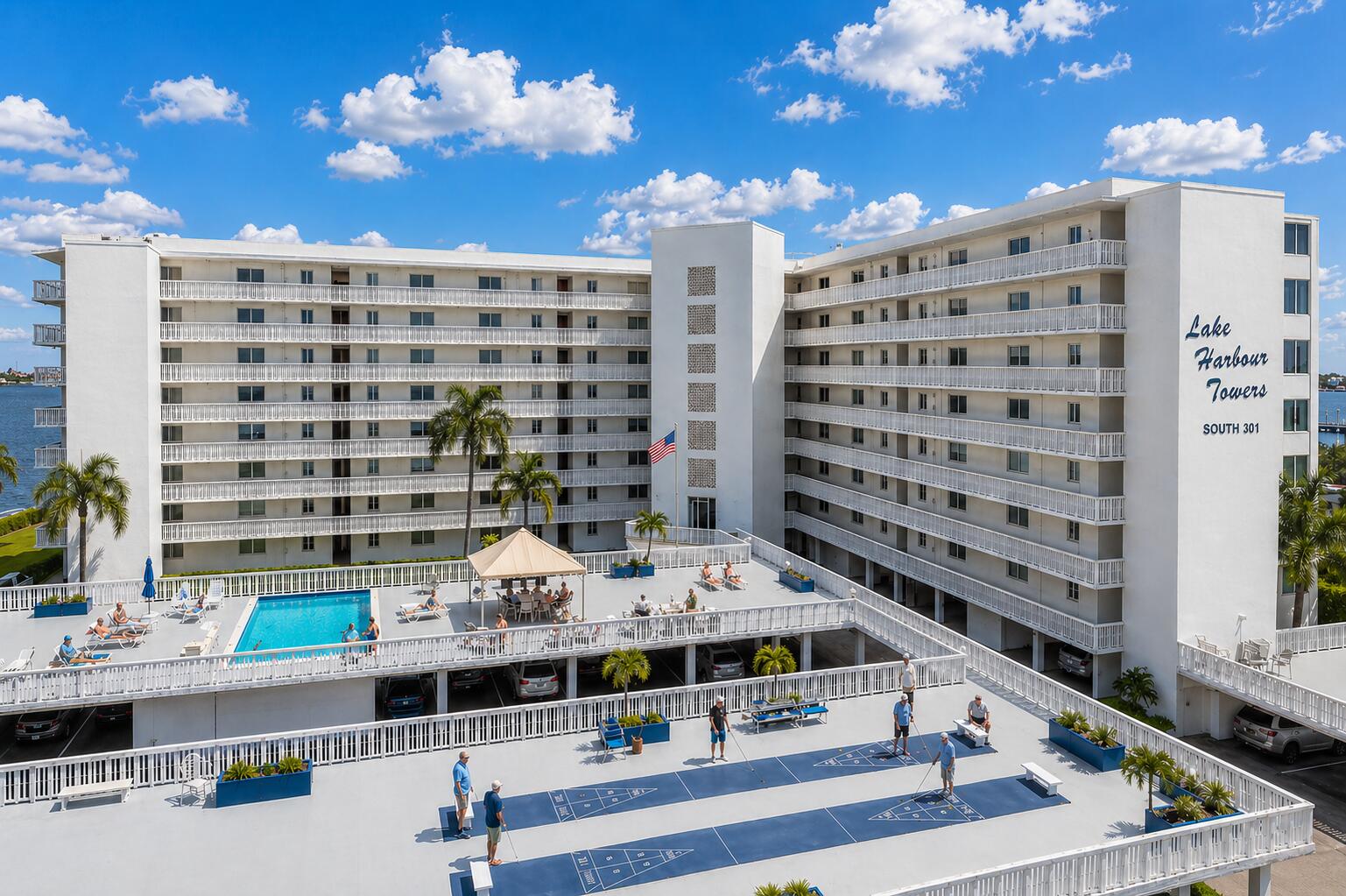 LAKE HARBOUR TOWERS - Residential