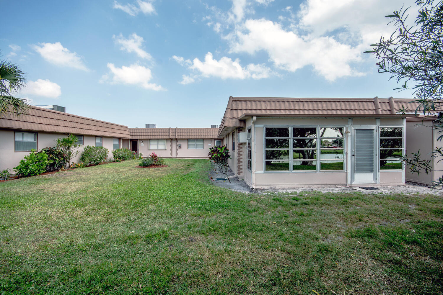 KINGS POINT SEVILLE CONDOS - Residential