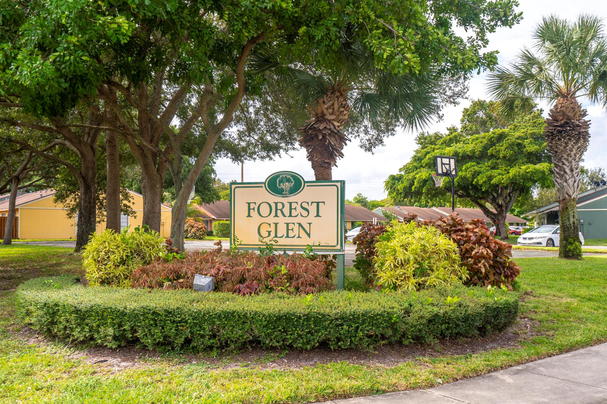 FOREST GLEN - Residential