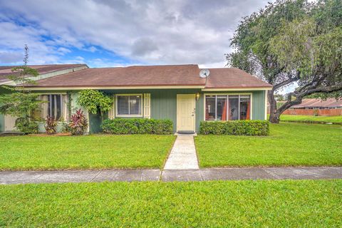4851 Orleans Court D West Palm Beach FL 33415
