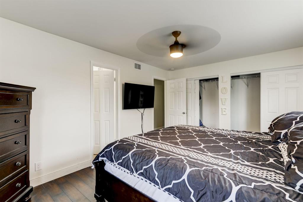 TOWNHOUSES OF ORIOLE - Residential