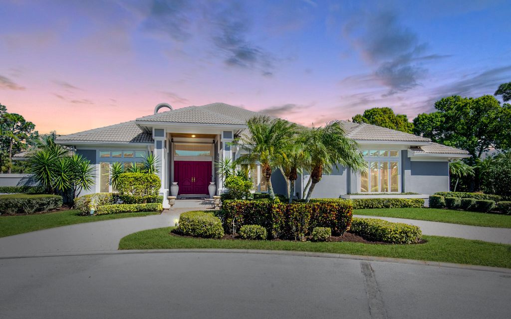 Photo of 623 SW Palmetto Cove, Port St Lucie, FL 34986 (MLS # R10962471)