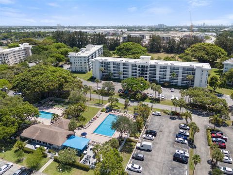 2650 S Course Dr 409 Pompano Beach FL 33069