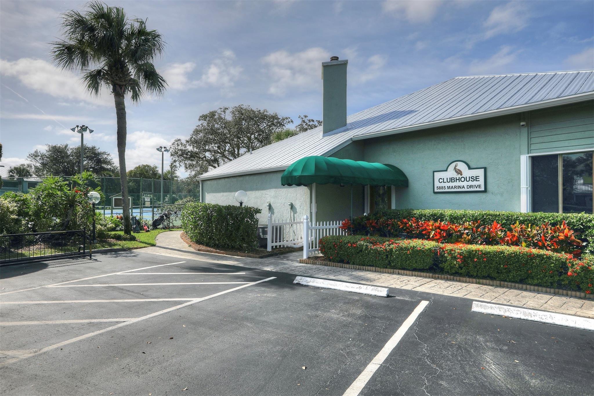 Pelican Pointe - Residential