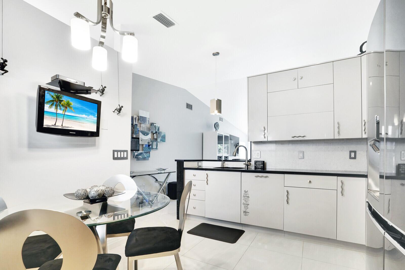 Huntington Pointe - Residential