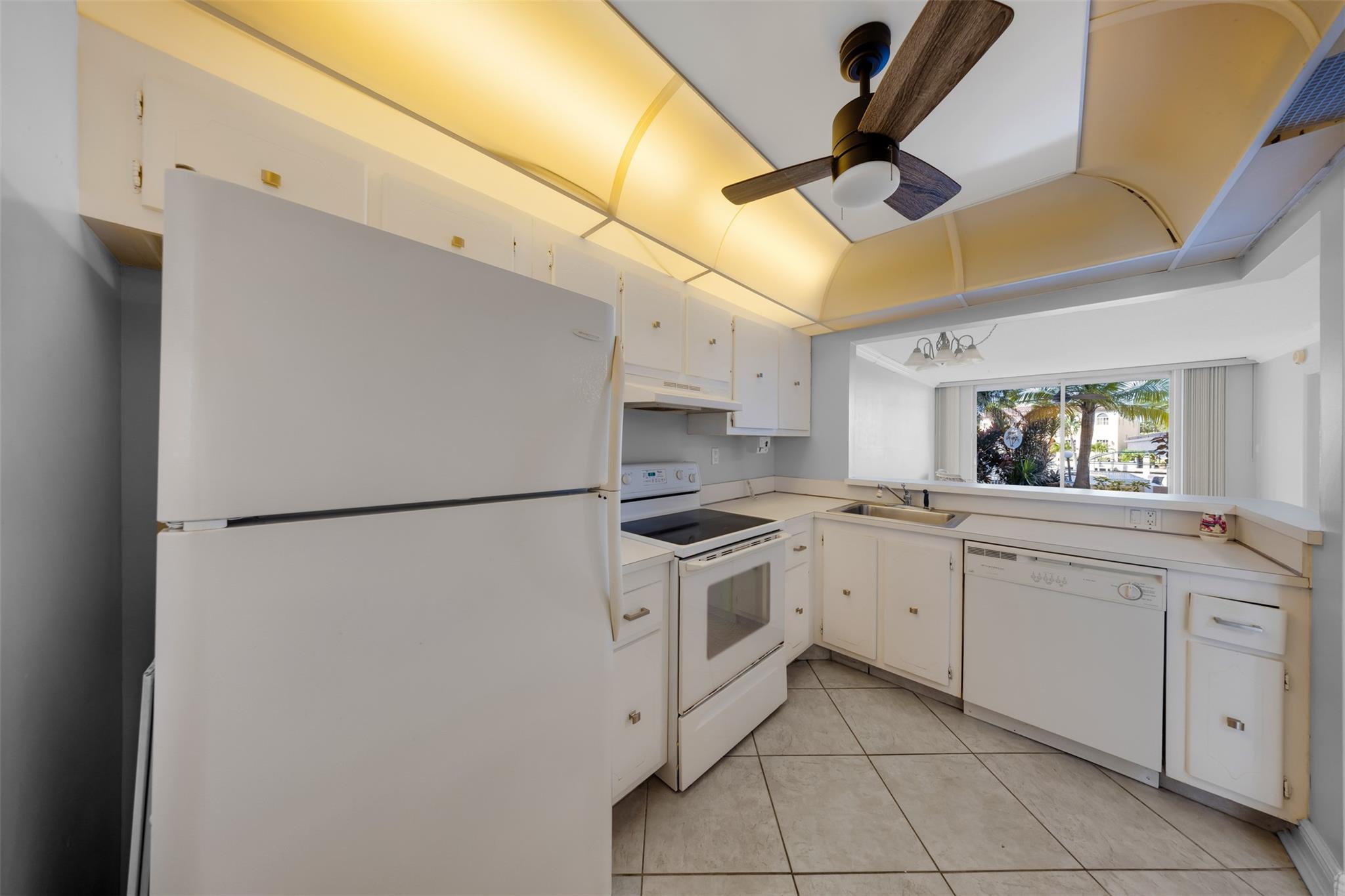 Delphi Towers Condo - Residential Lease