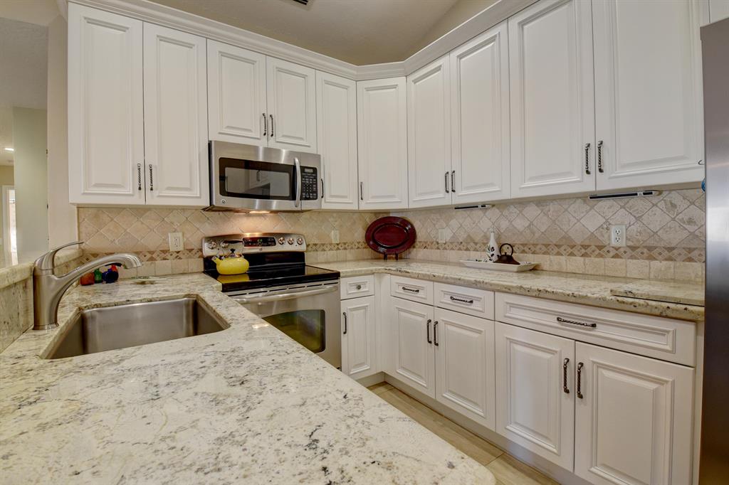 LAKESHORE NORTH - Residential