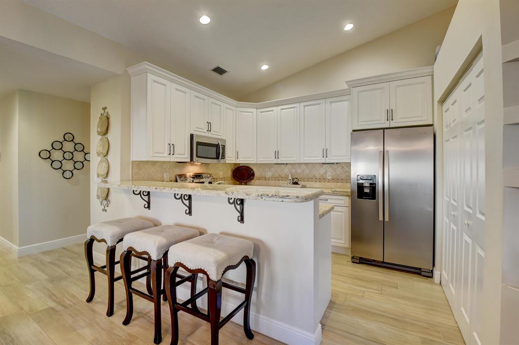 LAKESHORE NORTH - Residential