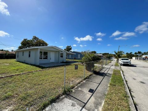 728 El Vedado Street West Palm Beach FL 33405