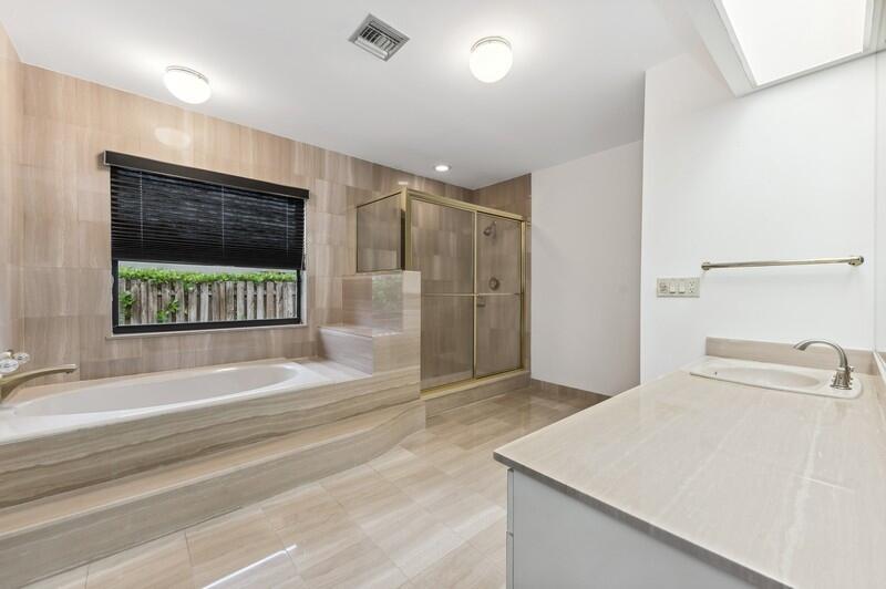 DELRAY ISLE - Residential