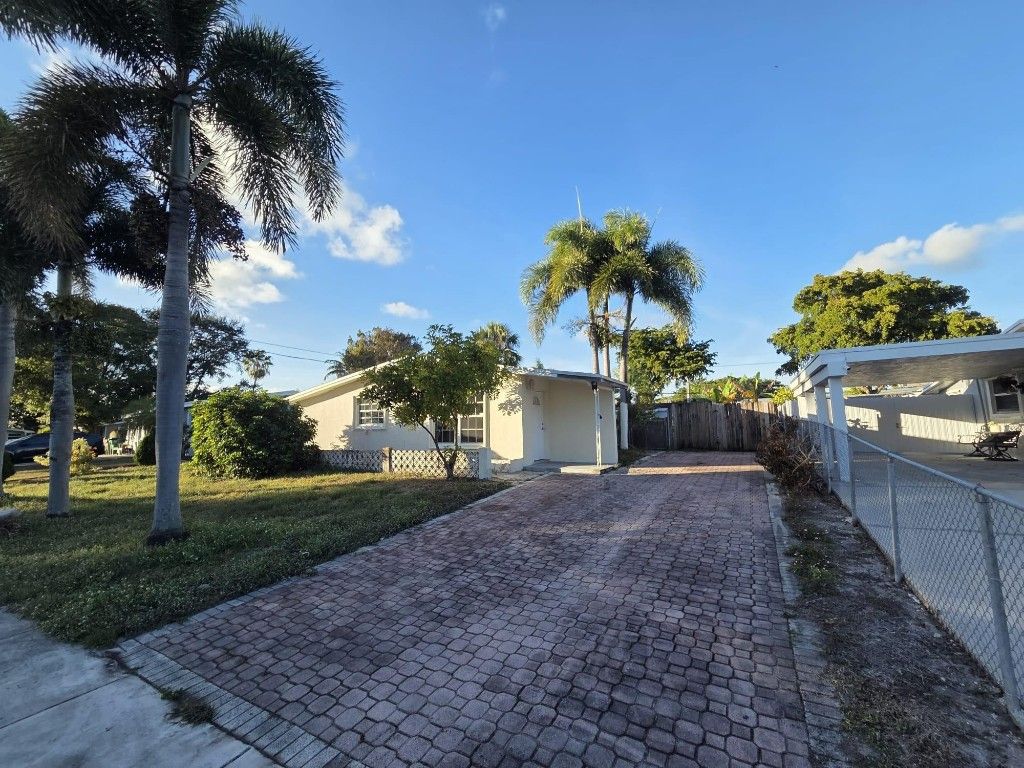 Photo of 5751 SW 37th Street, Davie, FL 33314 (MLS # F10544492)