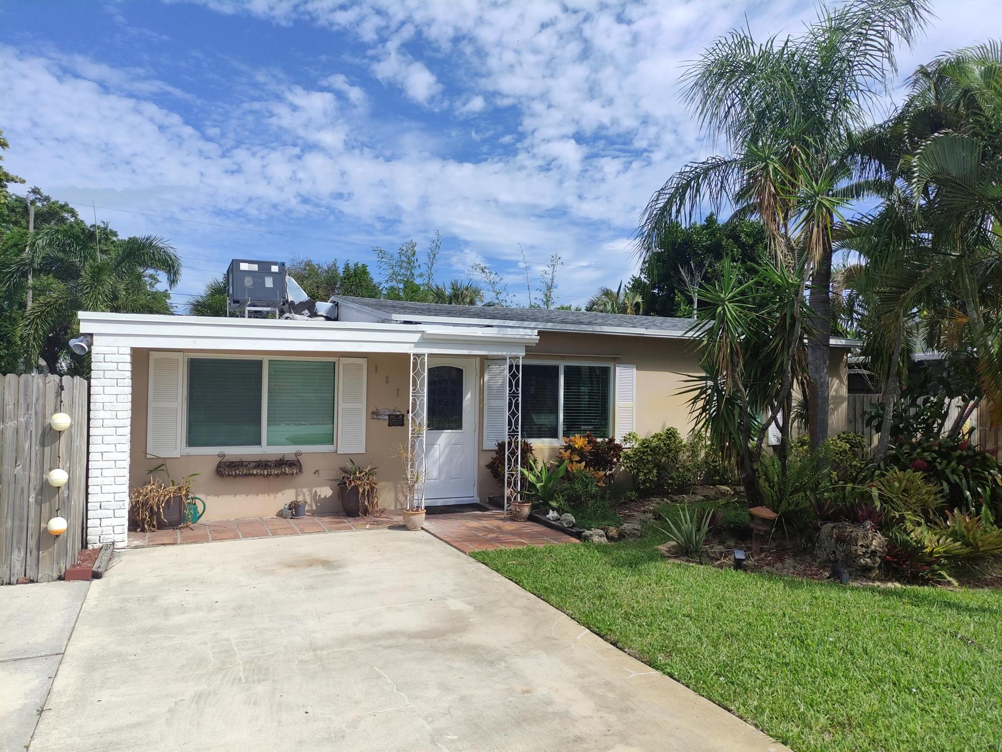 127 SW 12th Avenue