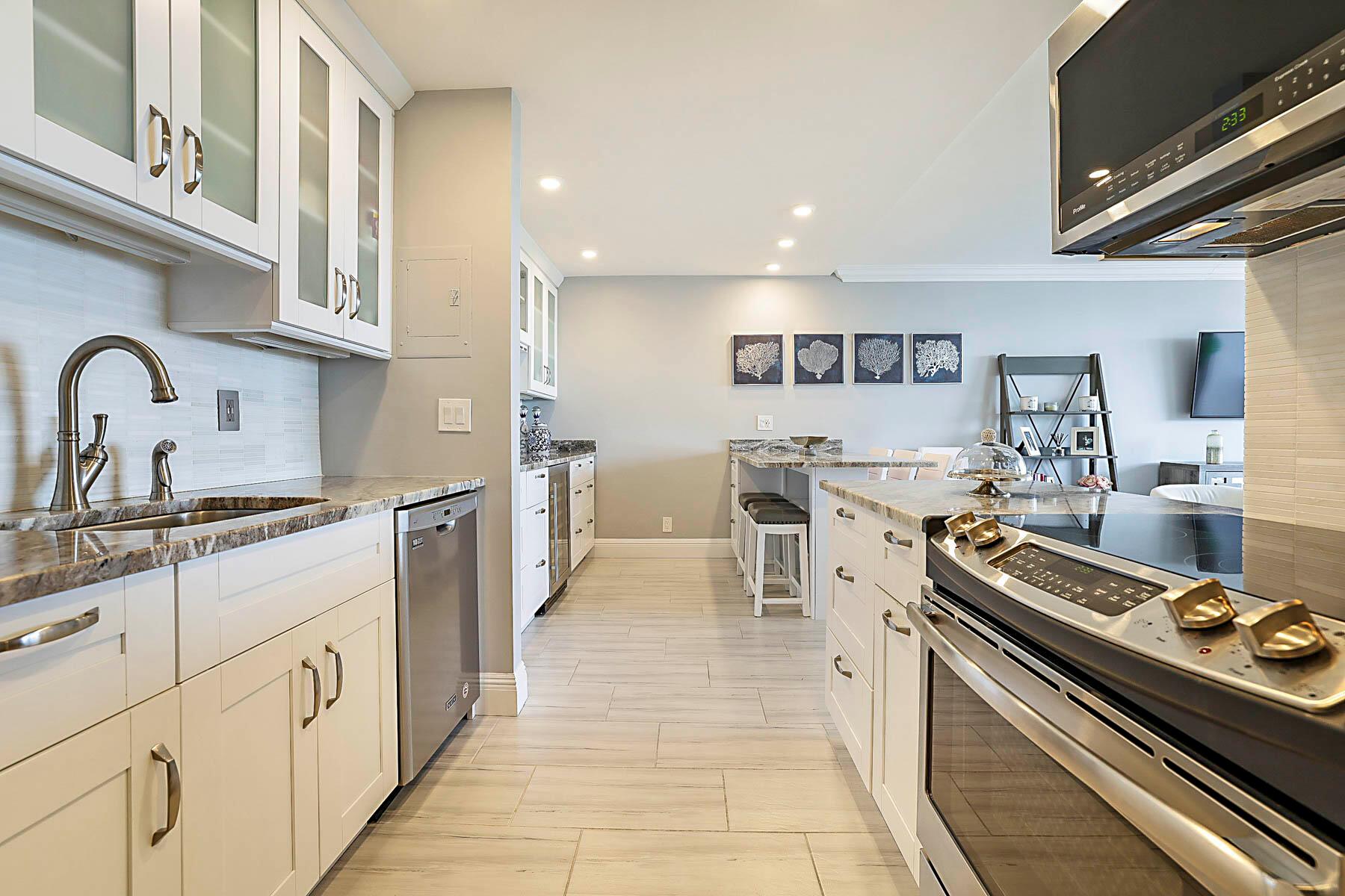 BOCA TOWERS CONDO PORTION - Residential