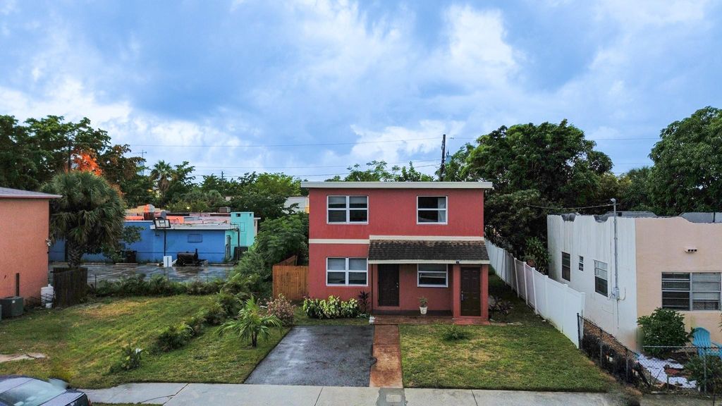 Photo of 1010 Adams St, West Palm Beach, FL 33407 (MLS # F10388399)