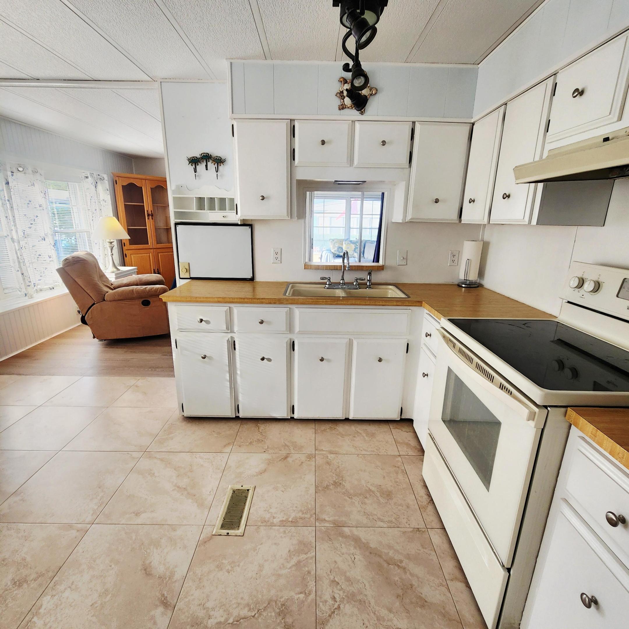 Spanish Lakes Golf Village - Residential