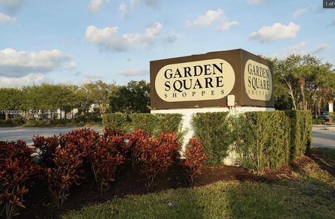 2427 24th Lane Palm Beach Gardens FL 33418