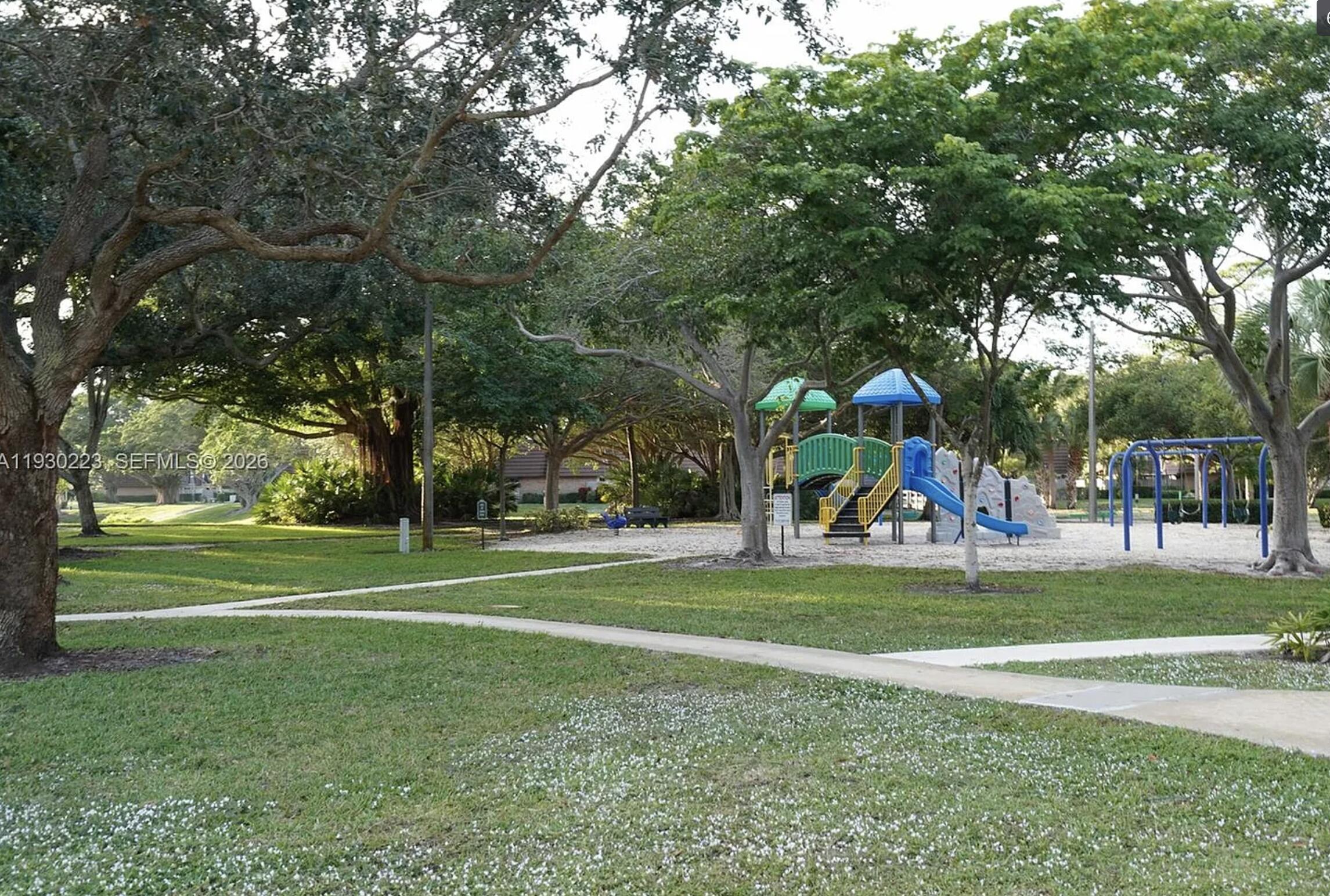 GARDEN LAKES AND GARDEN SQUARE SHOPS - Residential